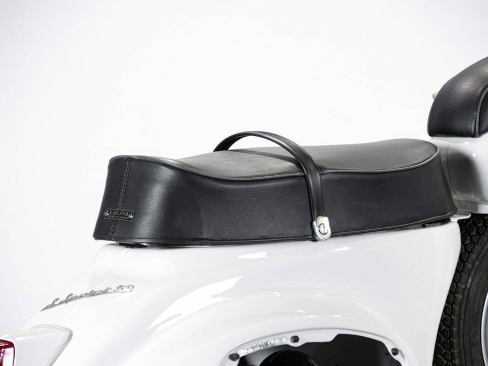 Image 9/49 of Piaggio Vespa 50 SS (1966)