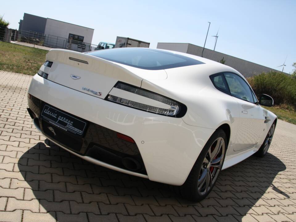 Image 5/24 de Aston Martin V12 Vantage S (2015)