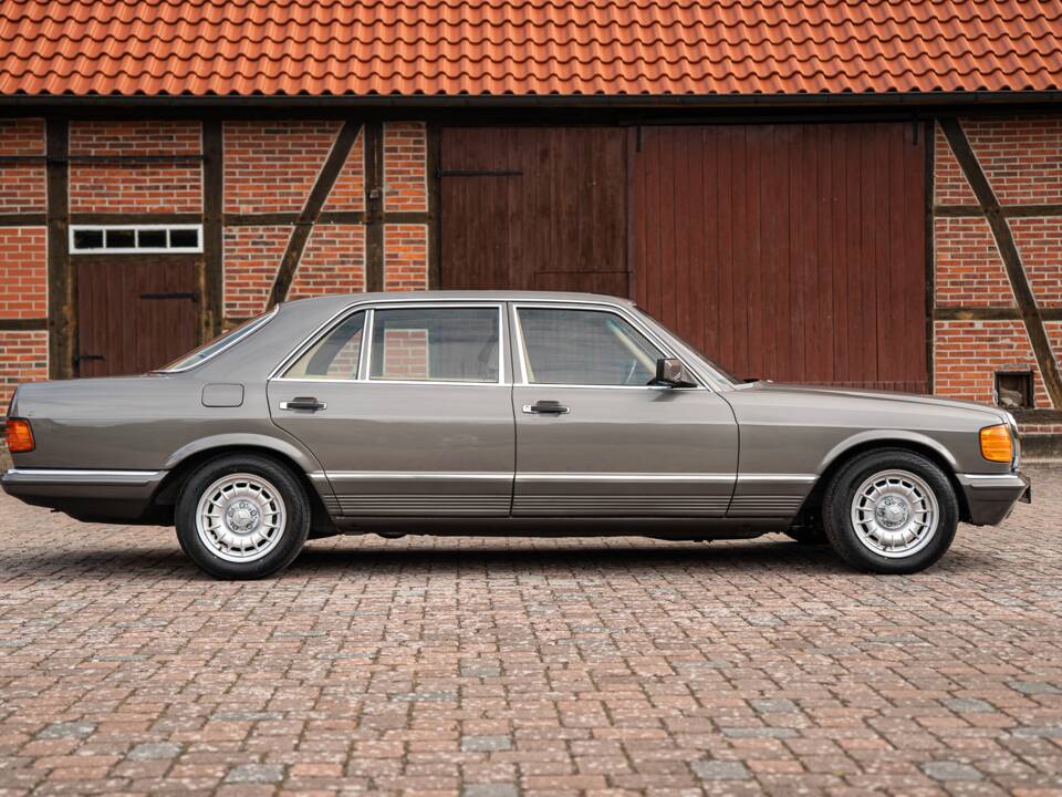 Bild 11/76 von Mercedes-Benz 500 SEL (1985)