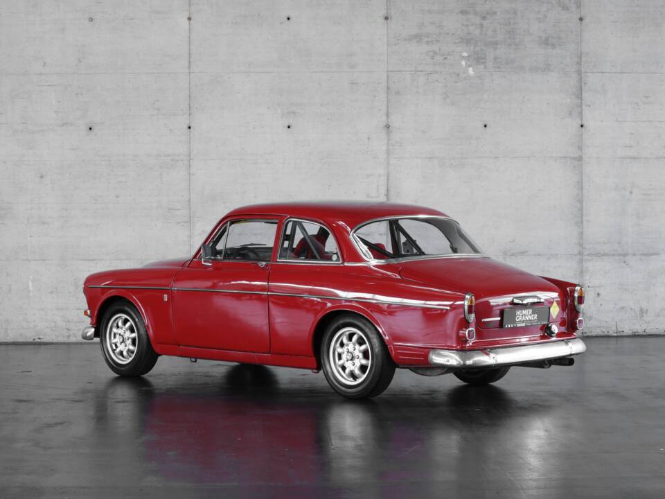 Image 2/41 of Volvo P 122 S (1966)