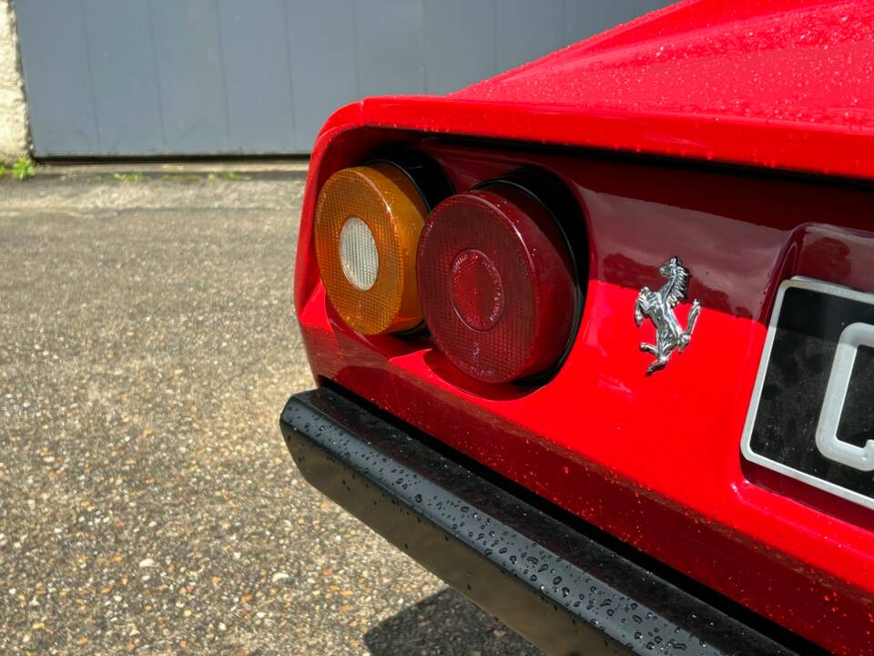 Bild 16/42 von Ferrari 308 GTBi (1981)