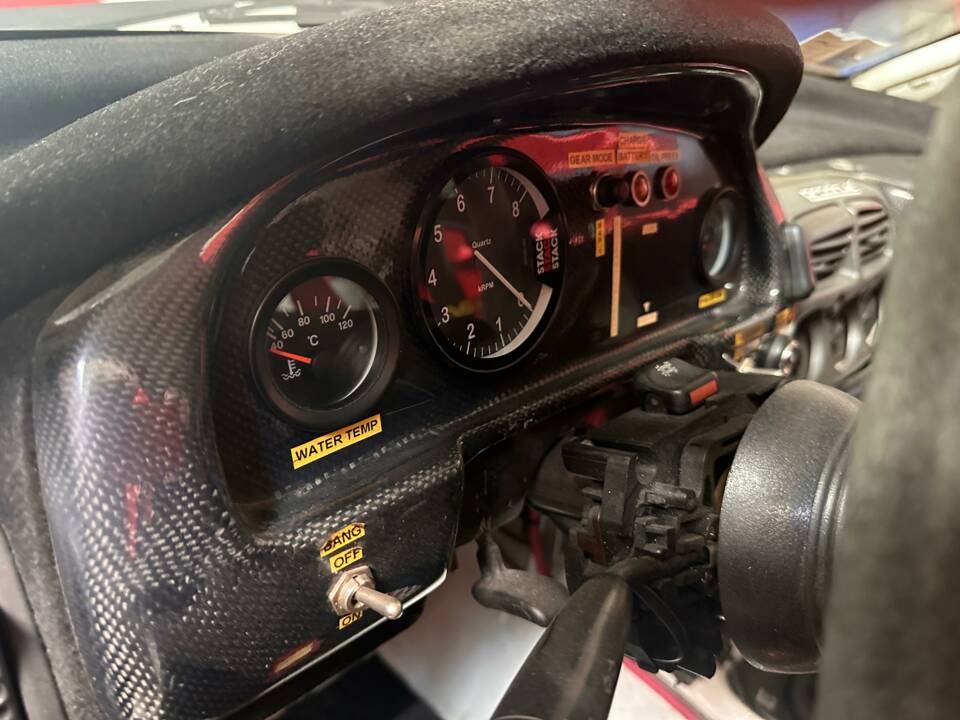 Image 19/22 of Subaru Impreza GT Turbo (1997)