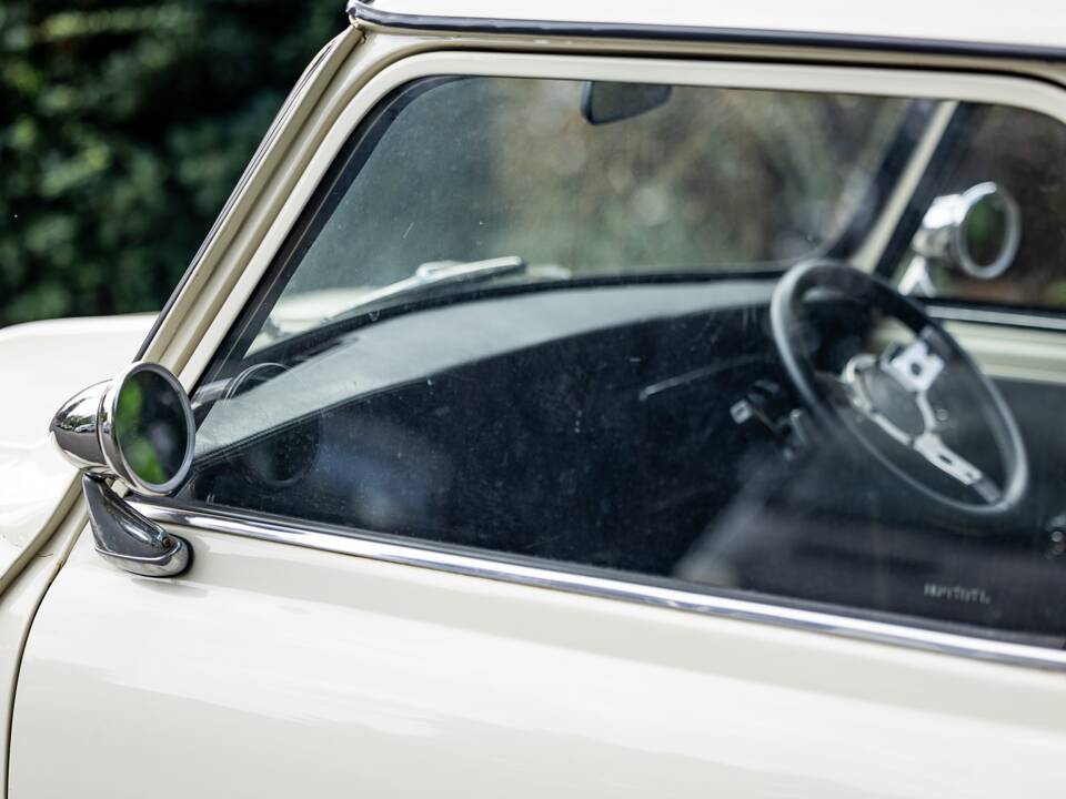 Image 33/50 de Rover Mini Mayfair (1988)