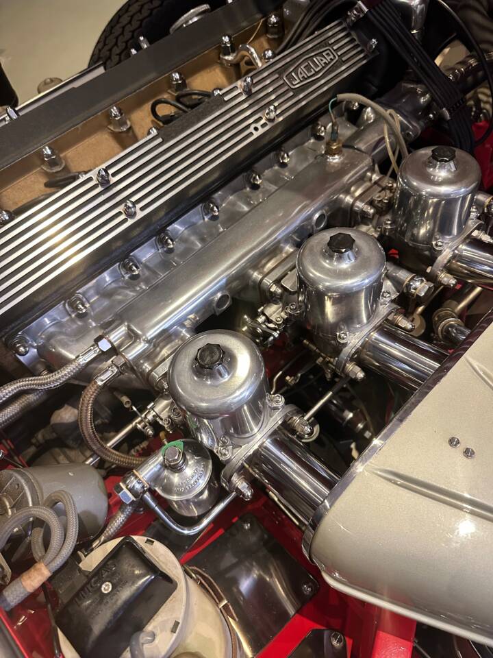 Afbeelding 63/95 van Jaguar XK-E (1970)