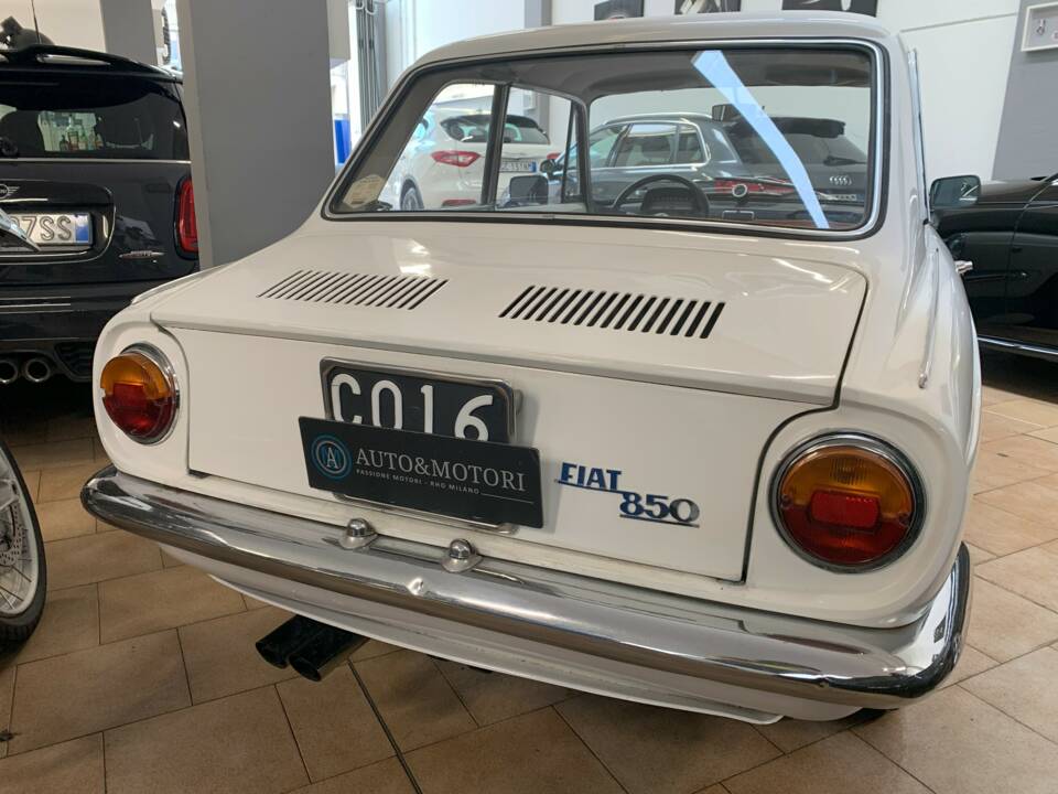 Imagen 9/13 de FIAT 850 Coupe (1965)