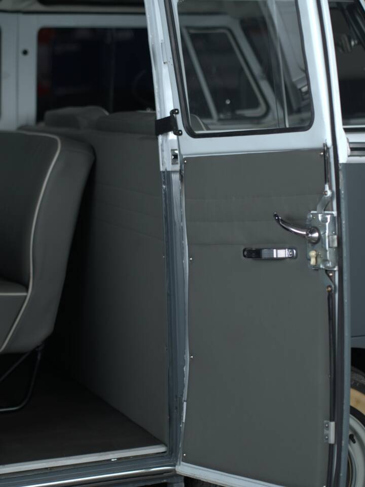 Bild 45/49 von Volkswagen T1 Brasil 1.6 (1970)