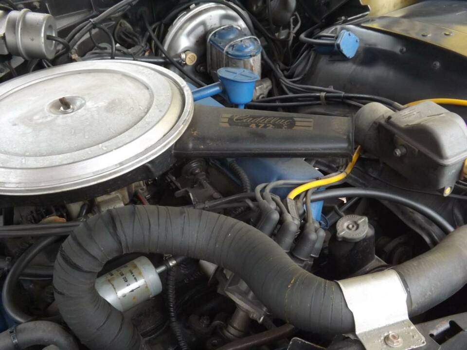 Image 32/50 of Cadillac DeVille Convertible (1969)