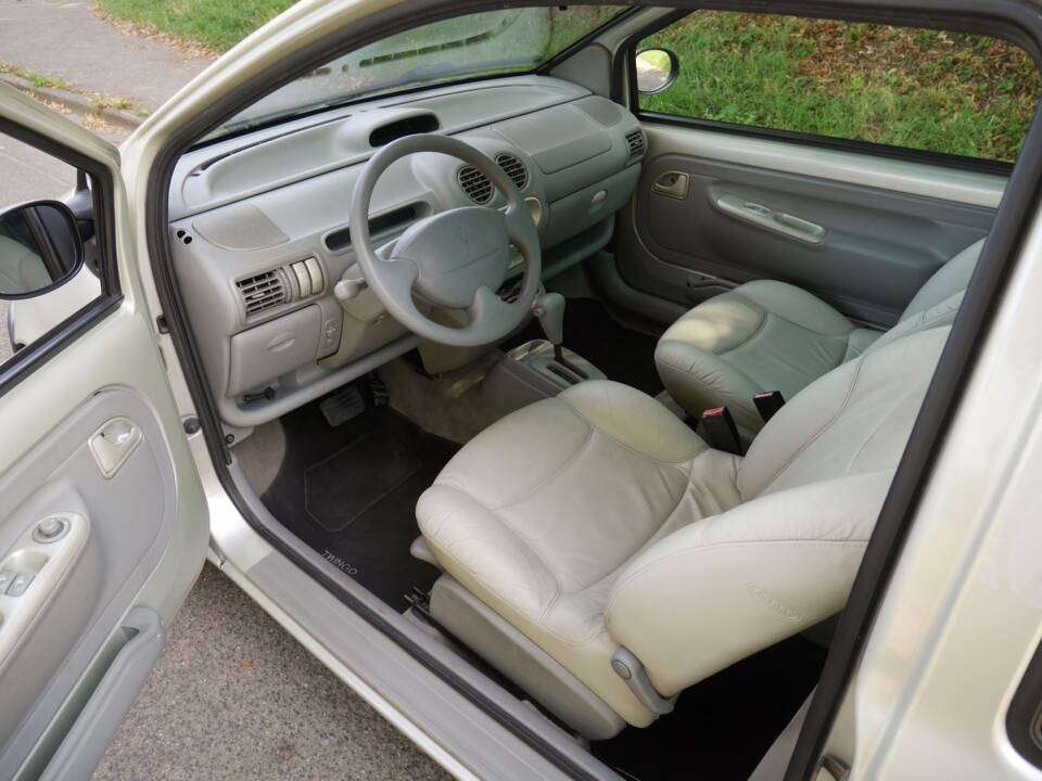 Bild 13/24 von Renault Twingo 1.2 (2000)