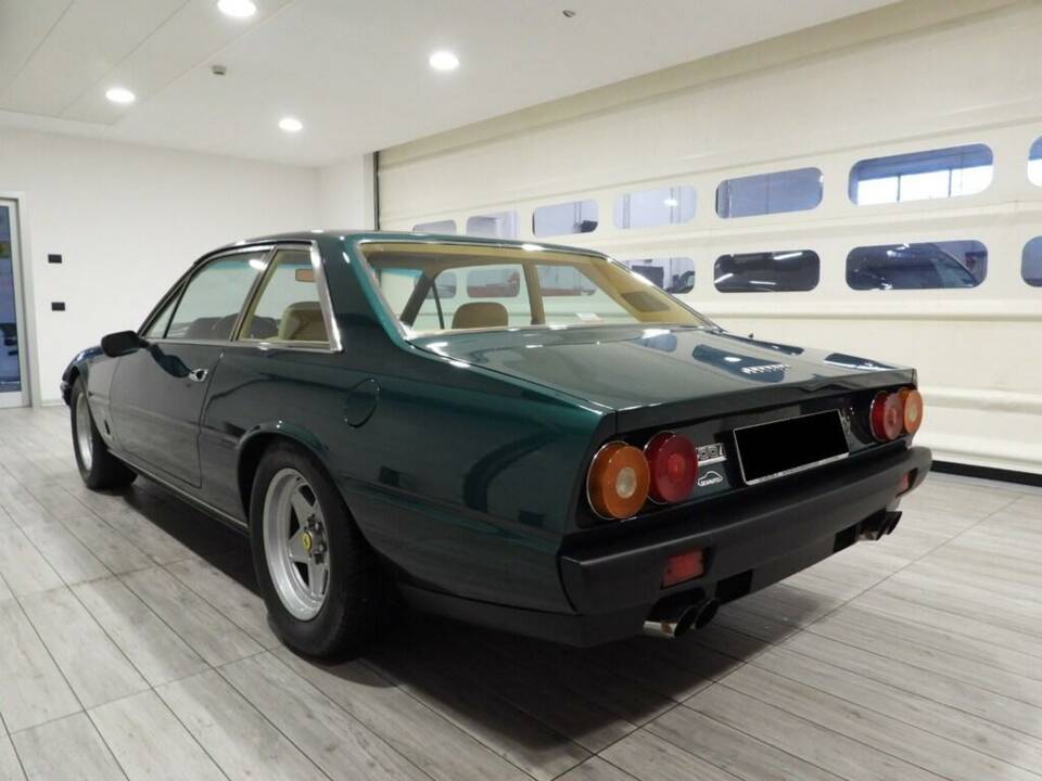 Image 3/15 of Ferrari Mondial Quattrovalvole (1983)