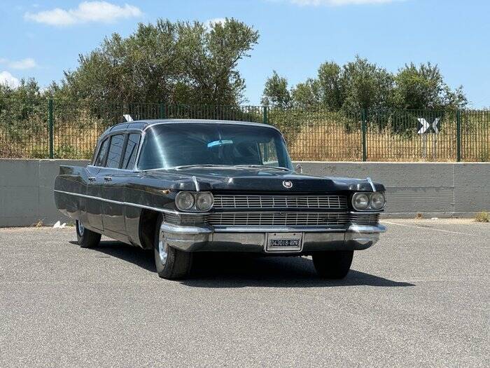 Immagine 7/7 di Cadillac 75 Fleetwood Custom (1960)