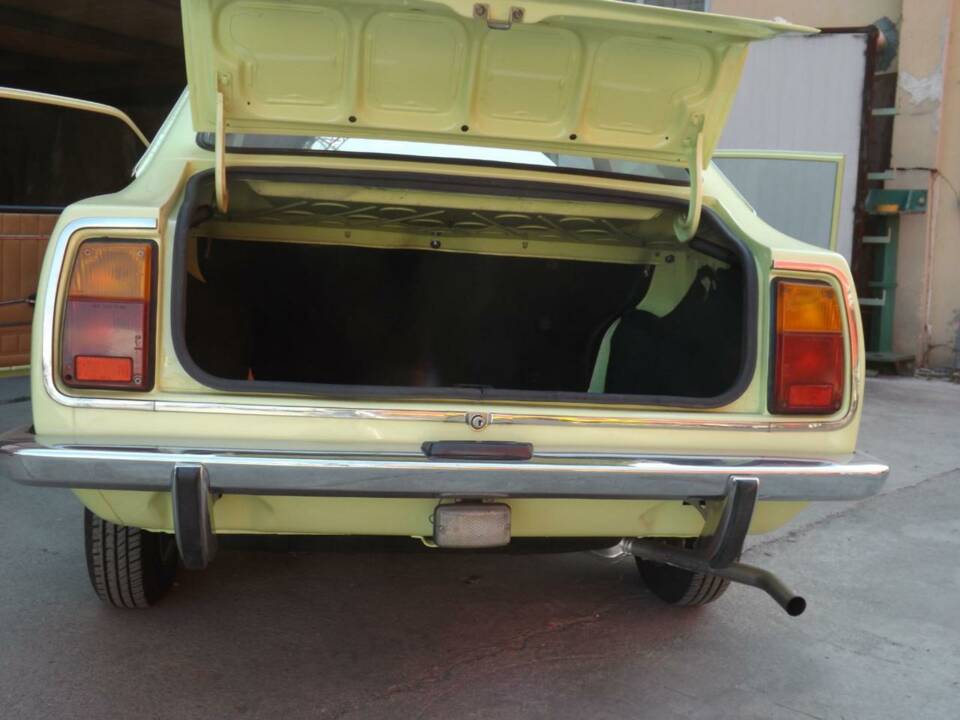 Image 41/50 of FIAT 128 Sport Coupe (1974)
