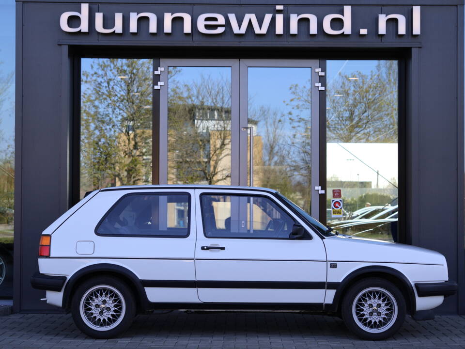 Bild 2/16 von Volkswagen Golf II GTi 1.8 (1988)