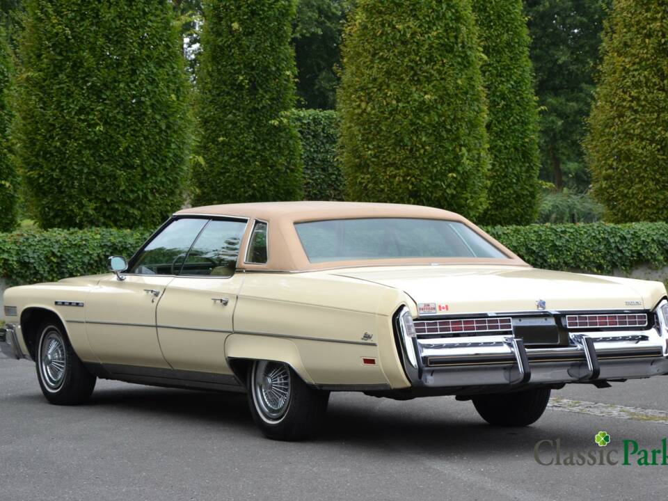 Bild 3/50 von Buick Electra 225 Hardtop (1976)