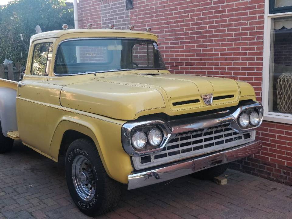 Image 4/4 of Ford F-250 (1960)
