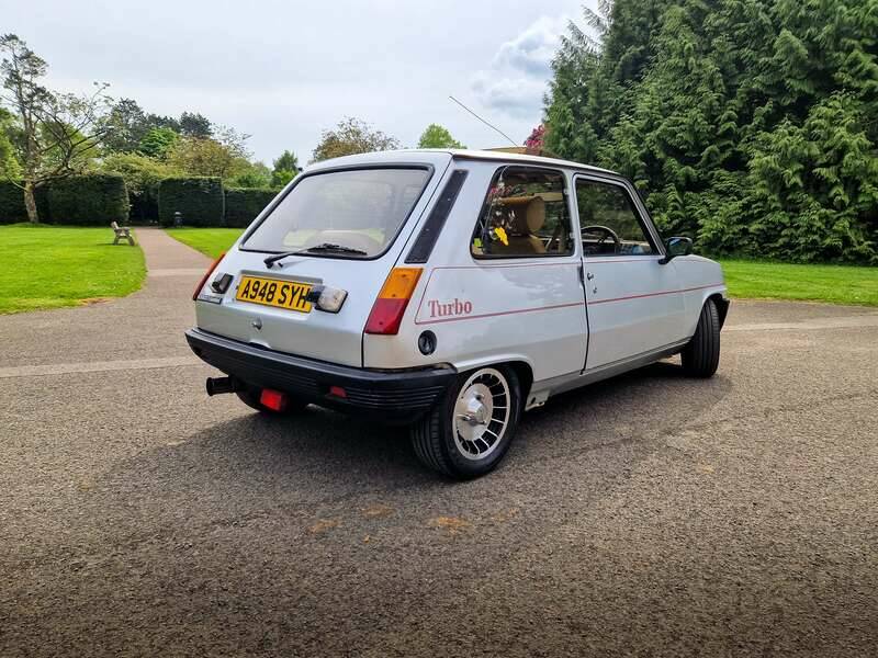 Afbeelding 13/50 van Renault R 5 Alpine Turbo (1984)