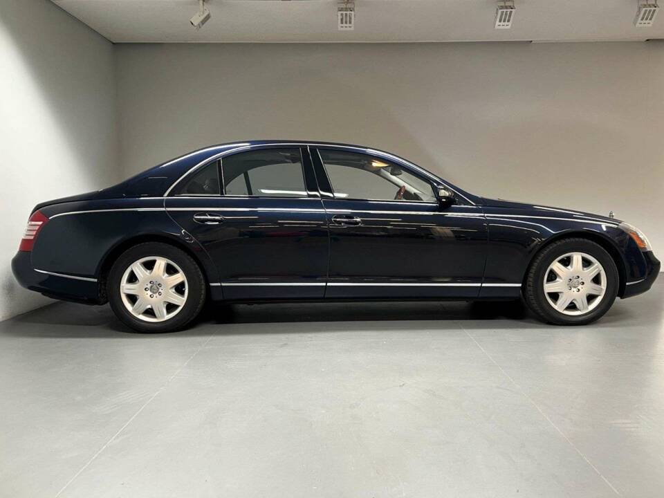 Image 3/15 of Maybach 57 (2004)