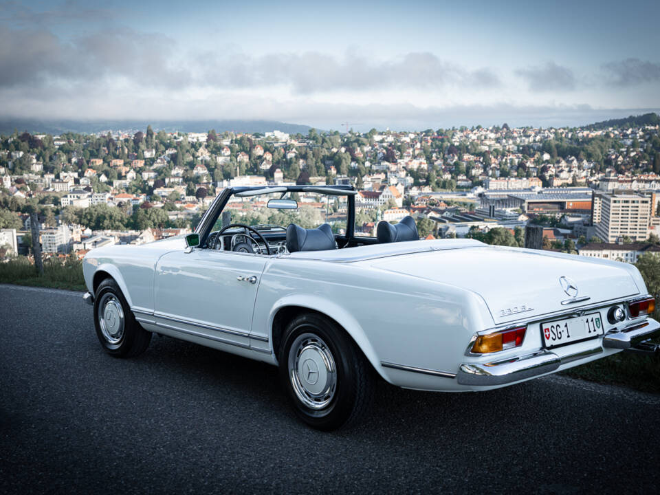 Image 2/15 of Mercedes-Benz 280 SL (1970)