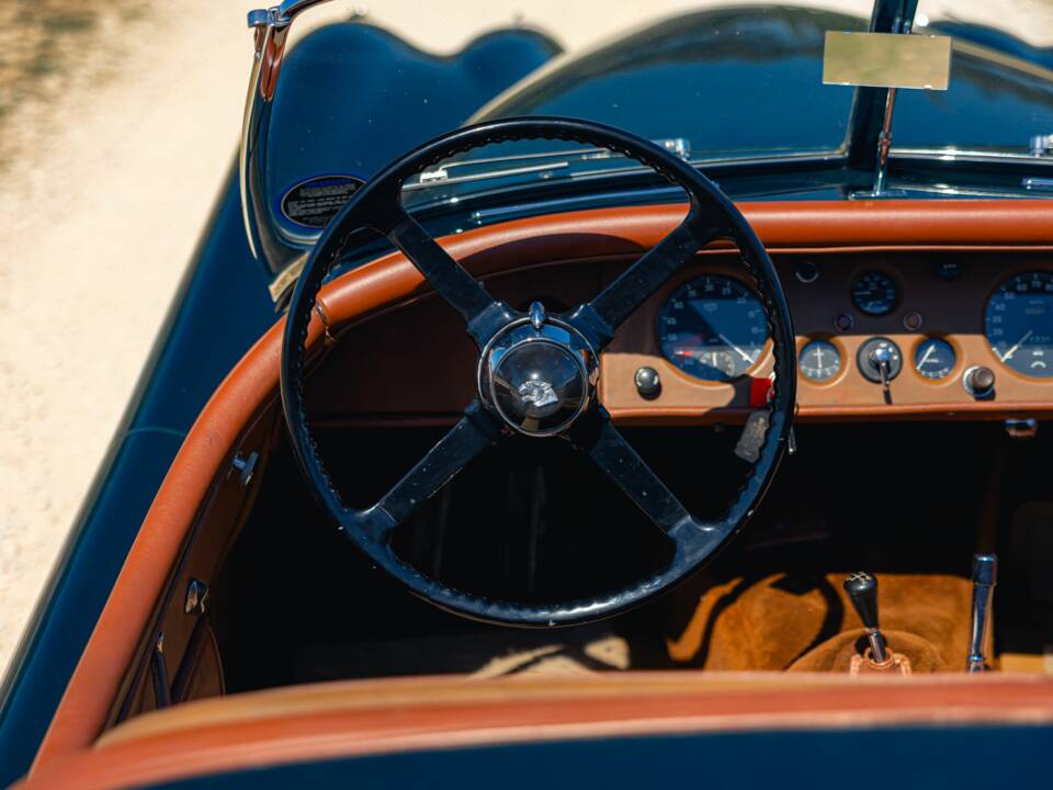 Afbeelding 30/58 van Jaguar XK 120 SE OTS (1954)