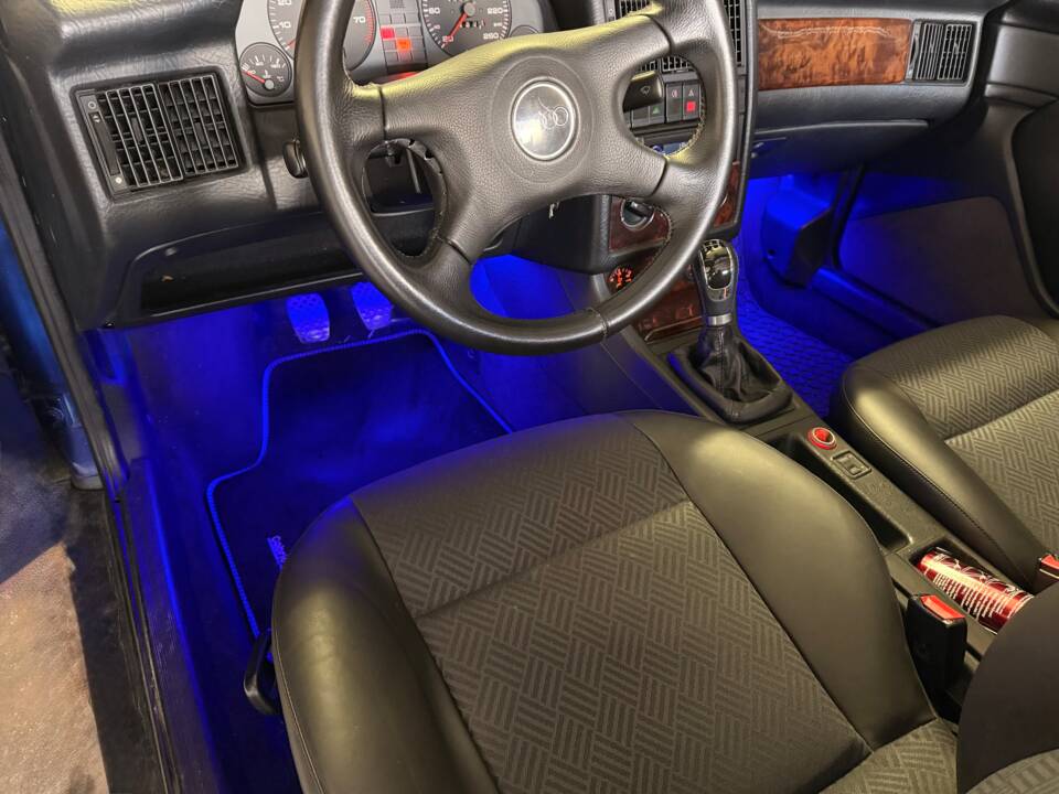 Afbeelding 13/13 van Audi Cabriolet 2.3 E (1992)