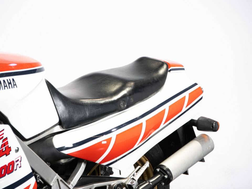 Immagine 36/50 di Yamaha RZV 500 R (1985)