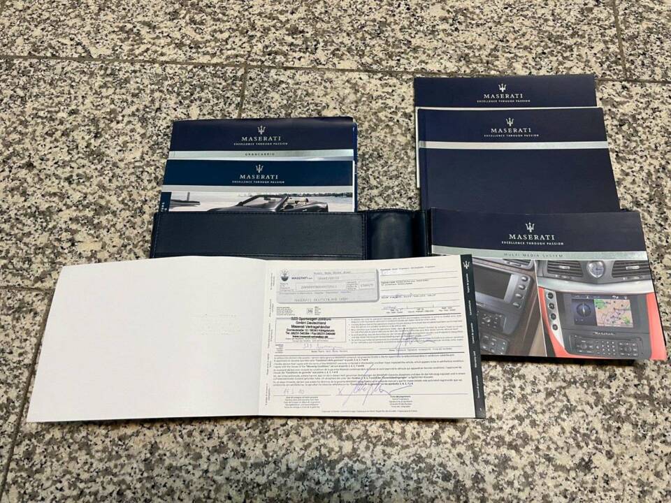 Afbeelding 14/15 van Maserati GranCabrio 4.7 (2010)