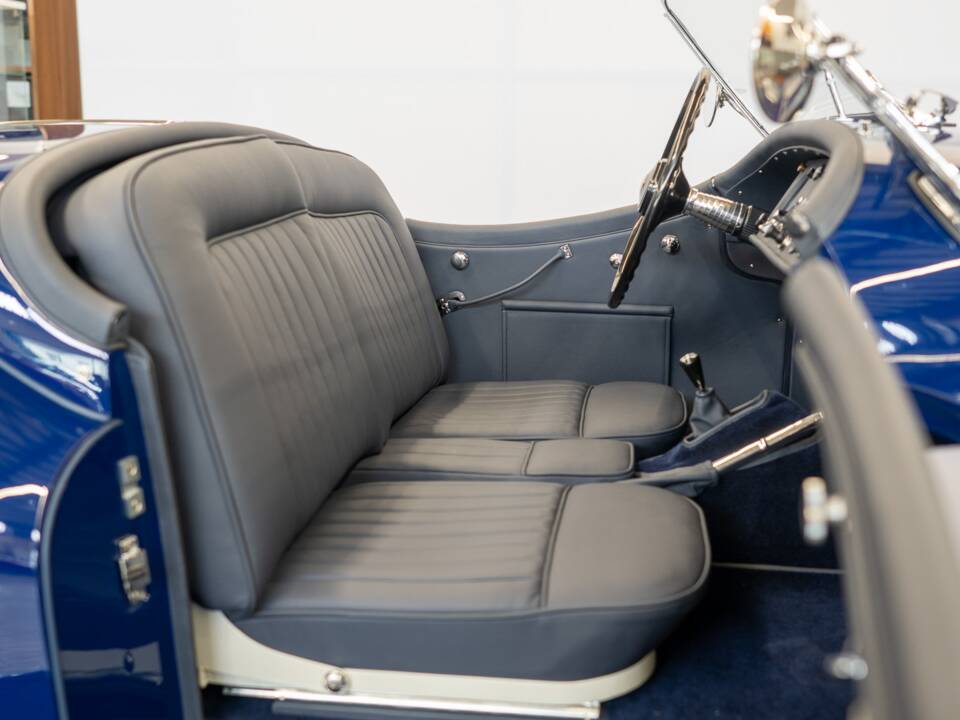 Immagine 56/62 di Jaguar XK 140 OTS (1954)