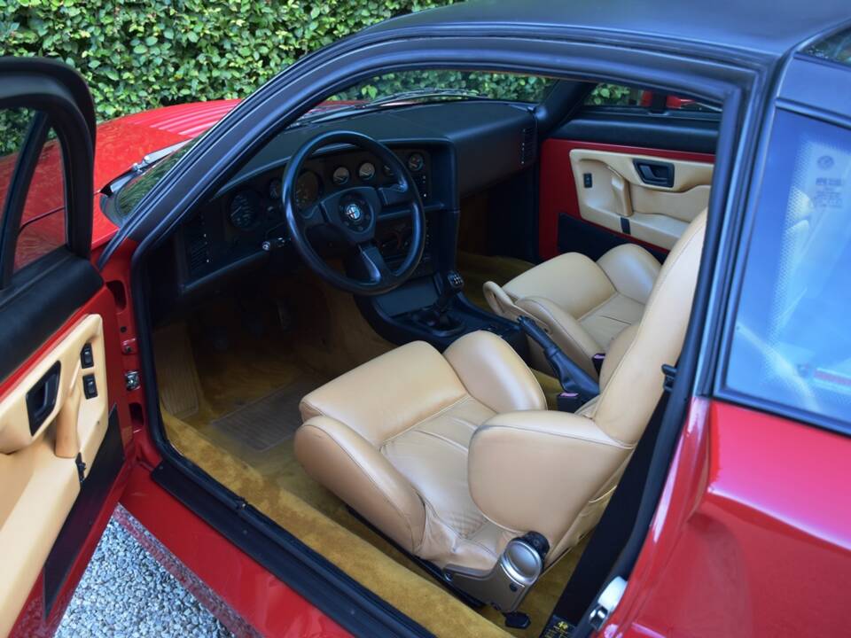 Image 26/45 de Alfa Romeo SZ (1991)