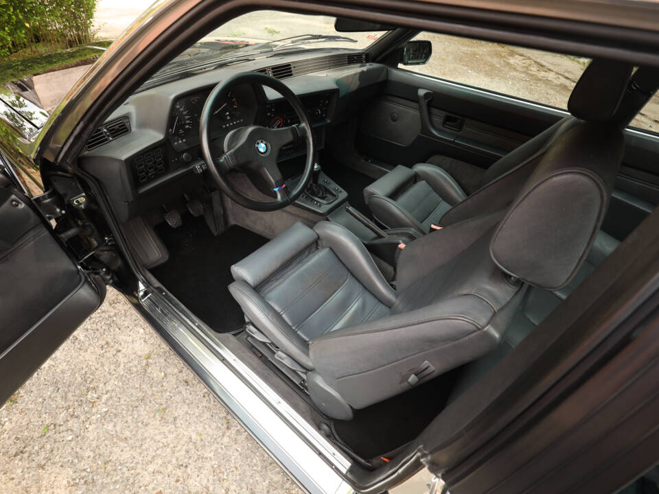 Image 6/99 of BMW M 635 CSi (1988)