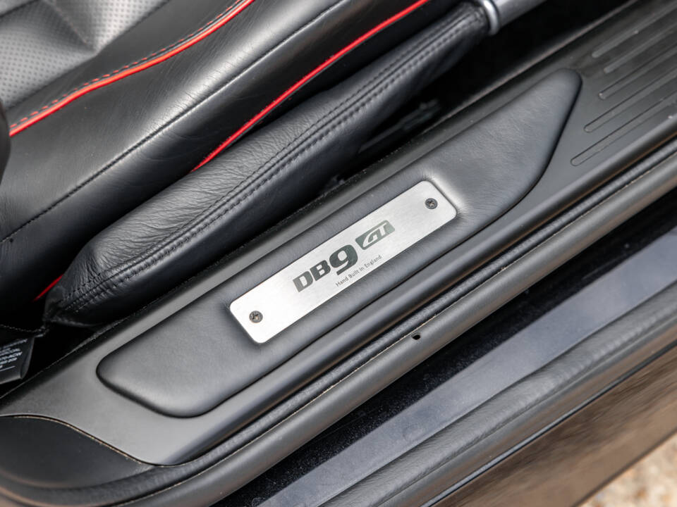 Bild 13/66 von Aston Martin DB 9 GT Volante (2016)