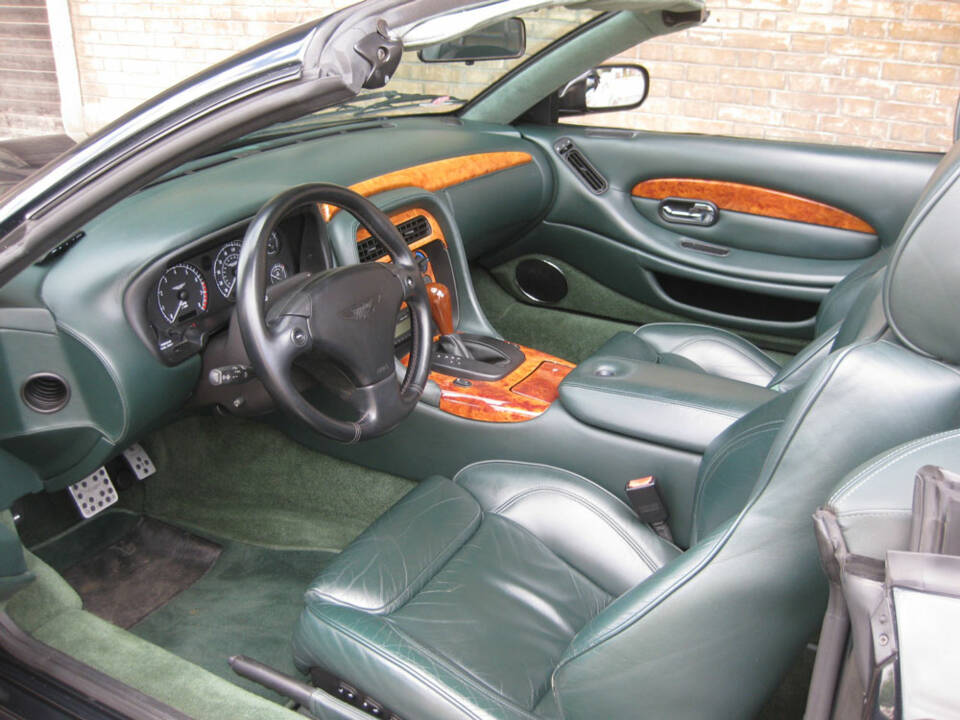 Afbeelding 5/19 van Aston Martin DB 7 Vantage Volante (2001)