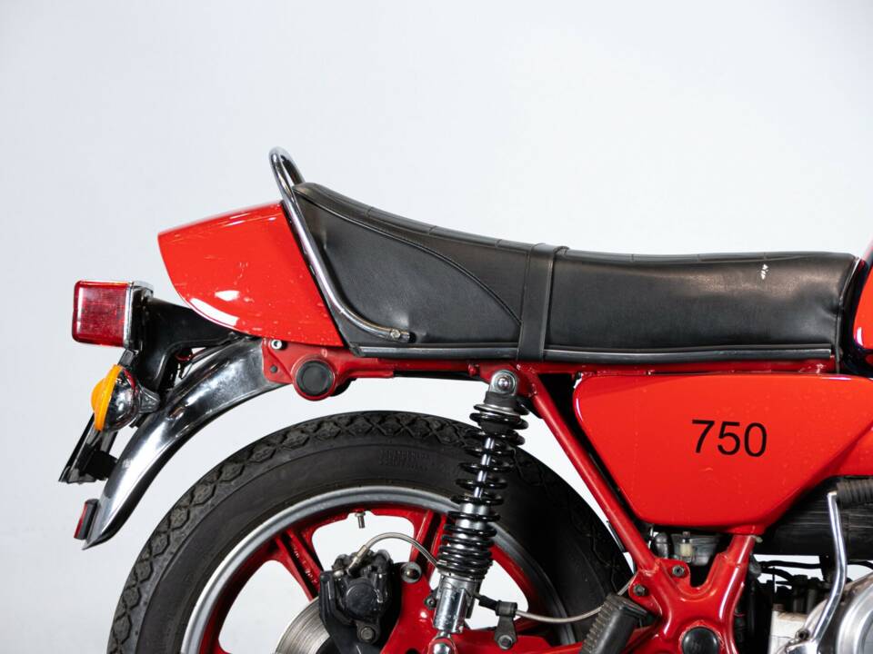Bild 42/50 von Yamaha XS 750 (1979)