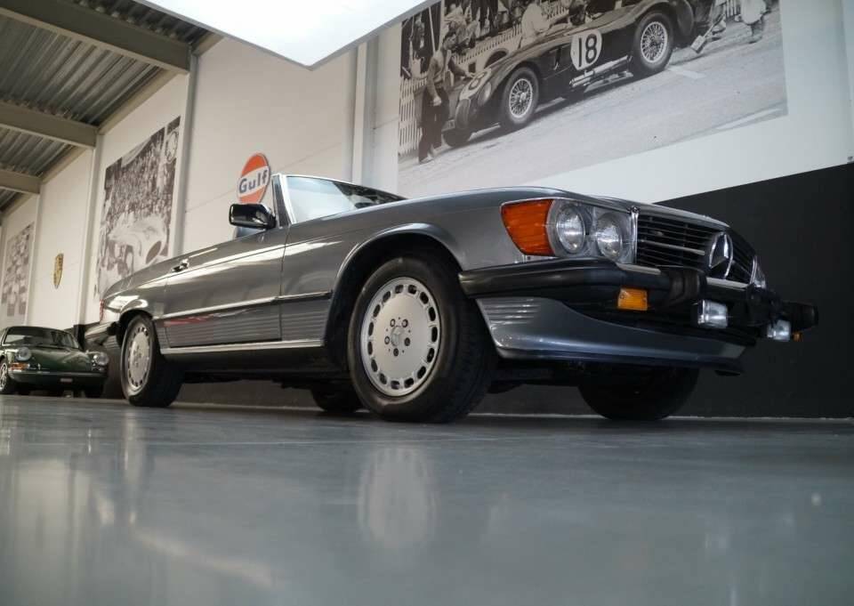 Bild 26/50 von Mercedes-Benz 560 SL (1989)