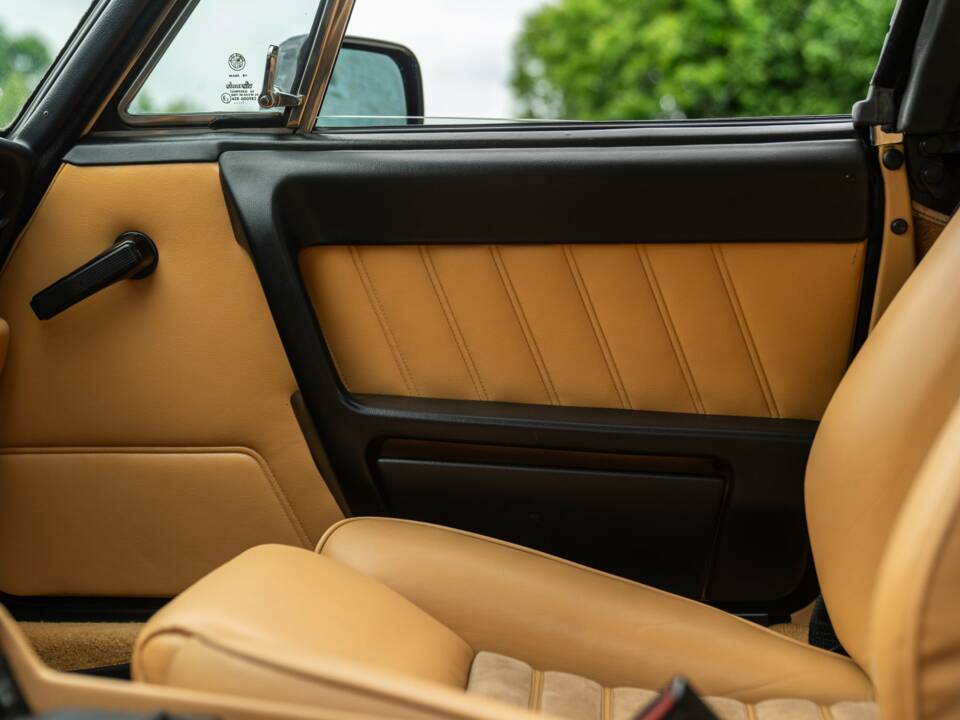 Image 31/50 of Alfa Romeo 2.0 Spider (1991)