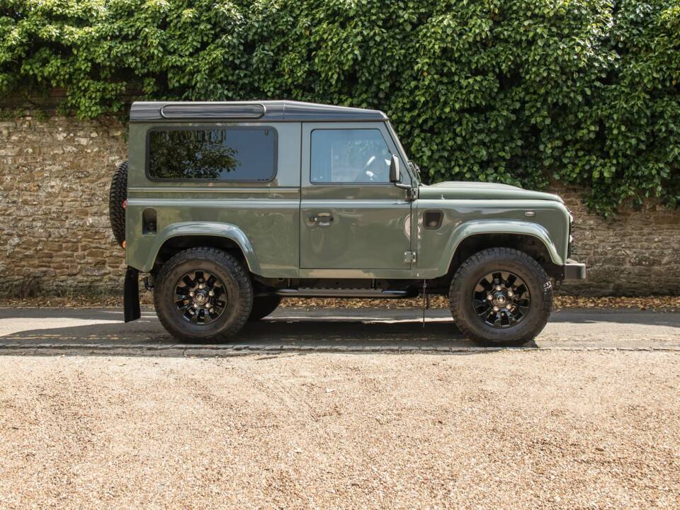 Image 1/19 of Land Rover Defender 90 &quot;40th Anniversary Overfinch&quot; (2016)