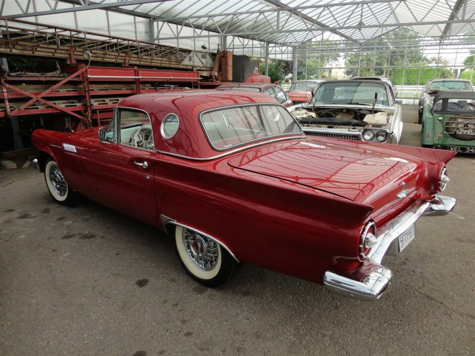 Image 2/38 of Ford Thunderbird (1957)