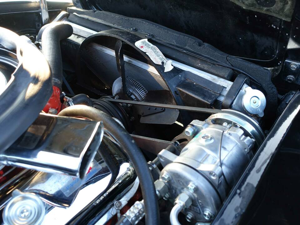 Image 11/23 of Chevrolet Corvette Stingray (1973)
