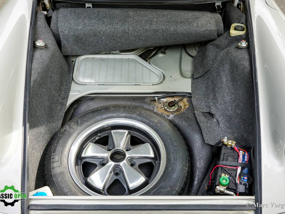 Image 21/57 of Porsche 911 2.0 (1968)