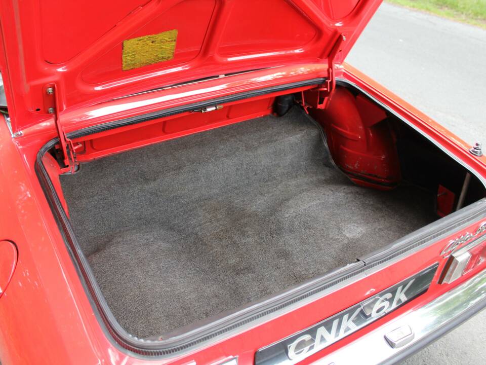 Image 19/20 of Alfa Romeo Spider Veloce 2000 (1972)
