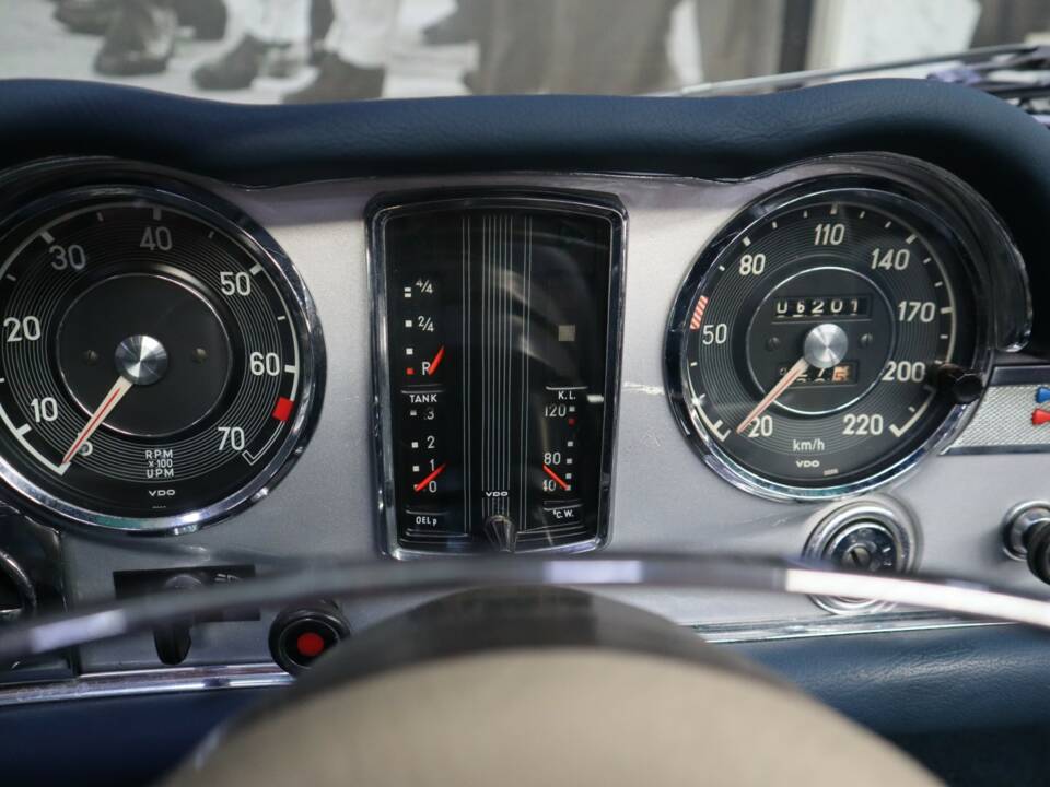 Bild 17/45 von Mercedes-Benz 280 SL (1968)