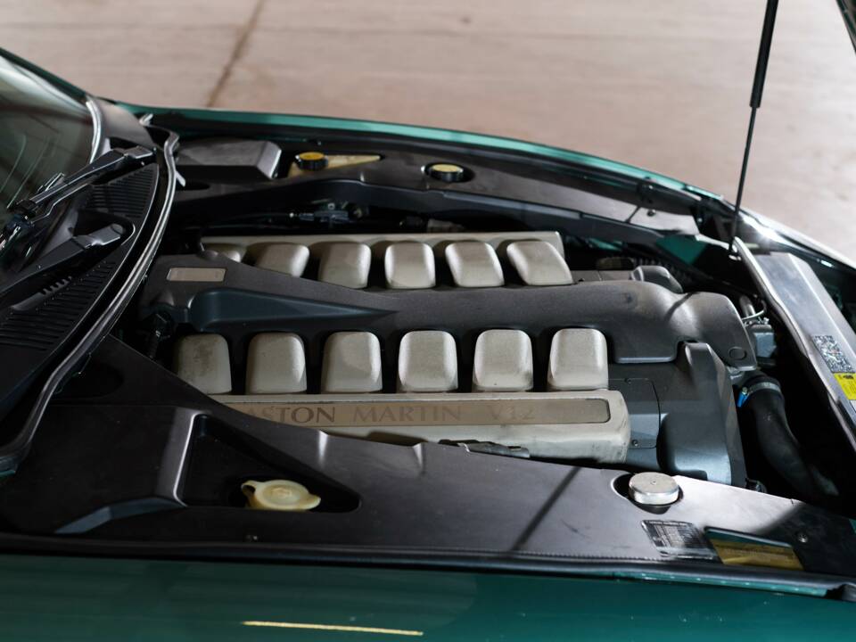Bild 15/34 von Aston Martin DB 7 Vantage (2000)