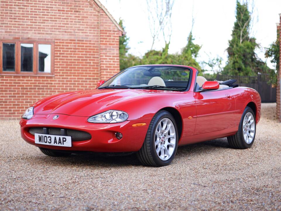 Image 1/50 de Jaguar XKR (2000)