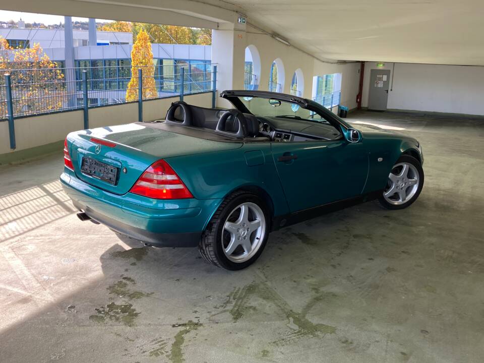 Image 4/10 of Mercedes-Benz SLK 230 Kompressor (1997)