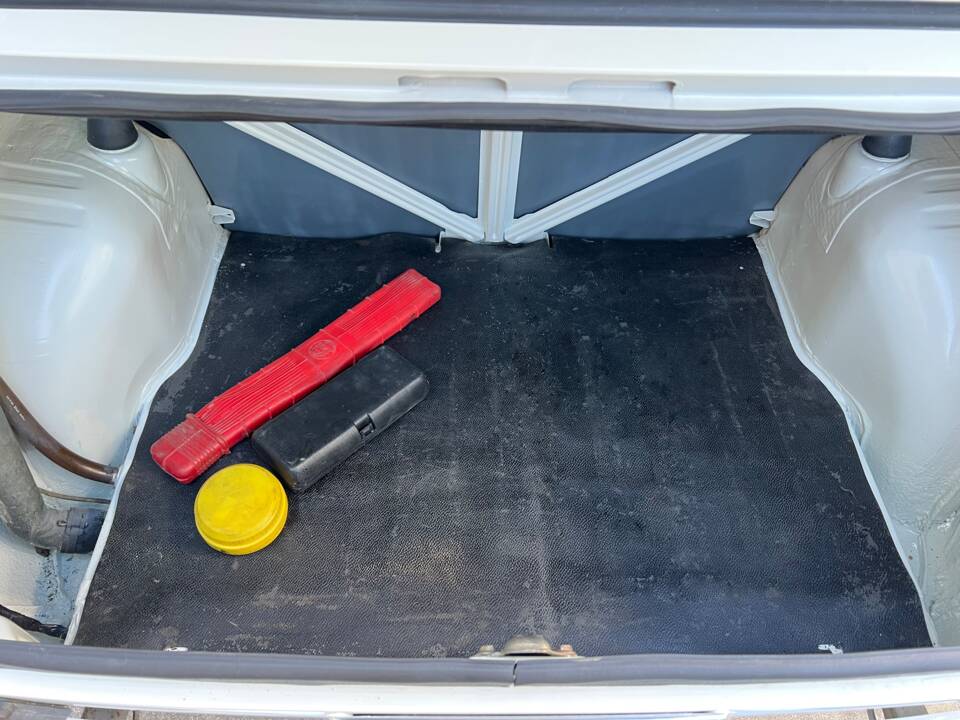 Image 31/50 of FIAT 127 (1972)