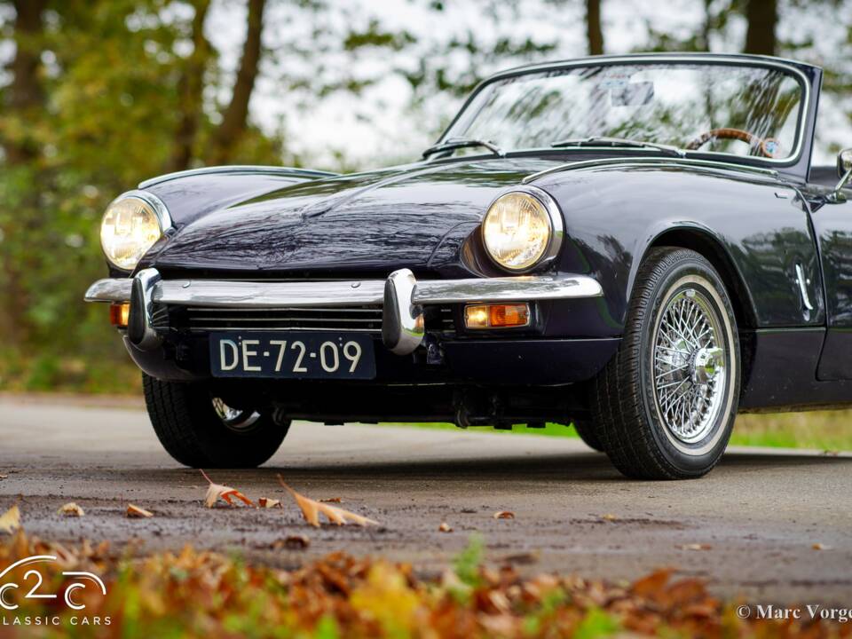 Image 29/60 of Triumph Spitfire Mk III (1970)