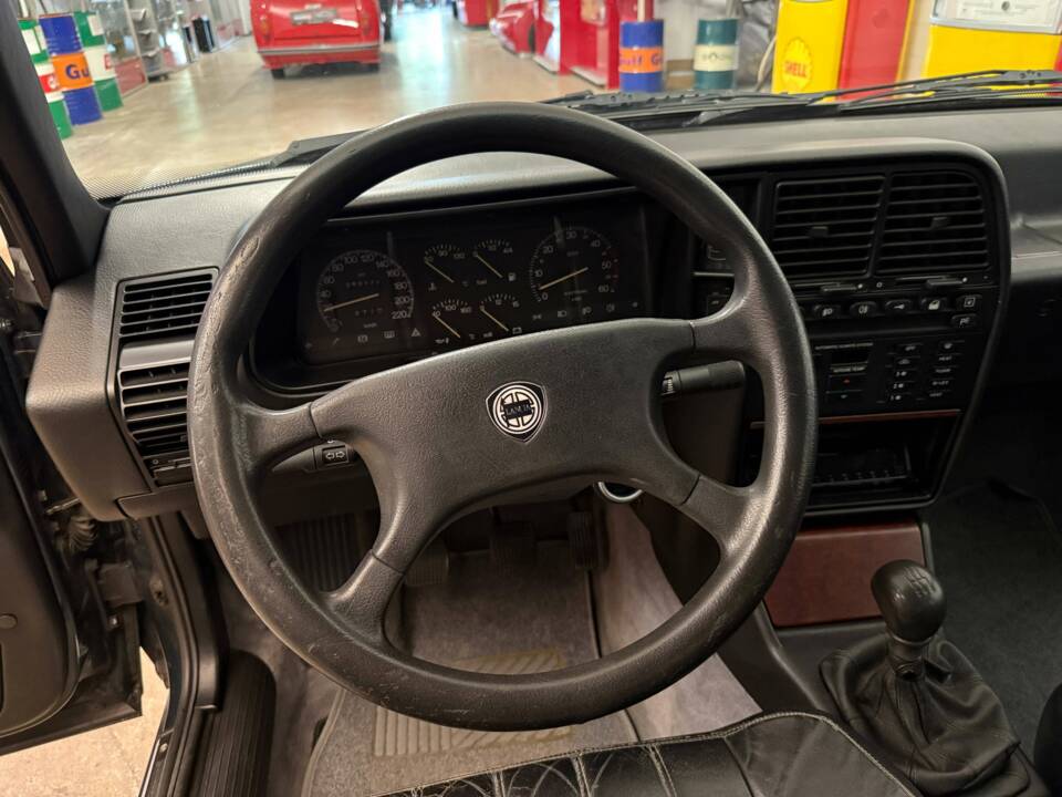 Image 9/19 of Lancia Thema 2500 Turbo DS (1993)