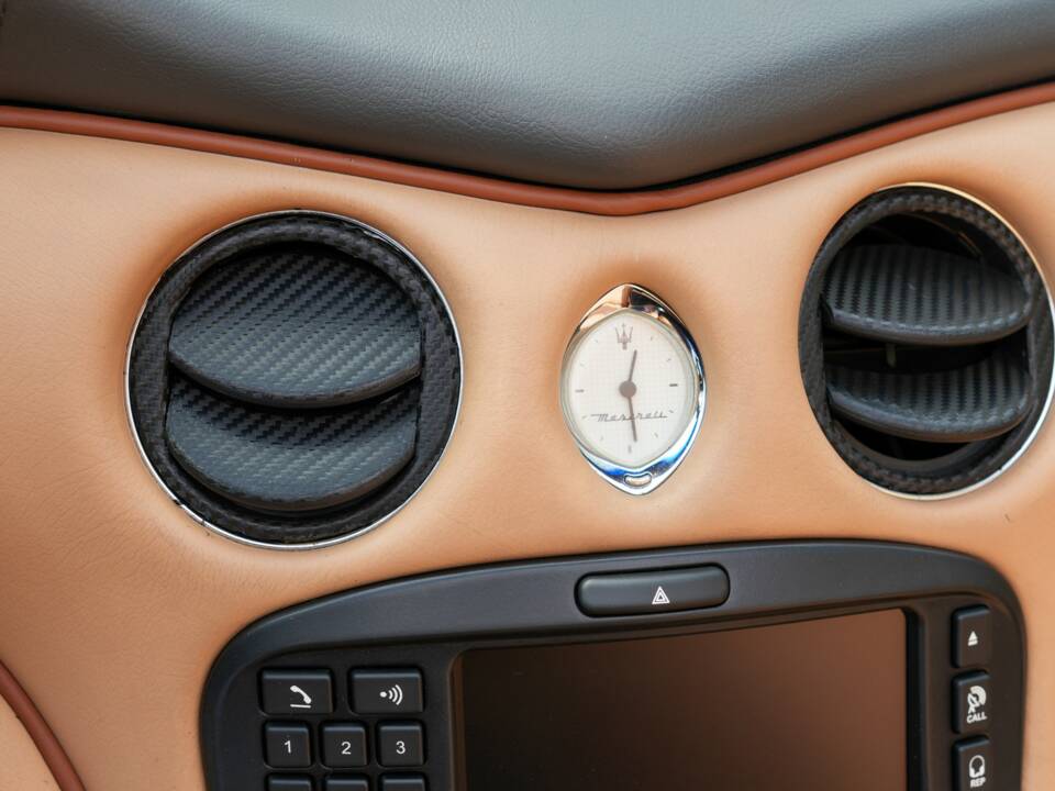 Image 37/44 of Maserati Spyder 4200 Cambiocorsa (2003)