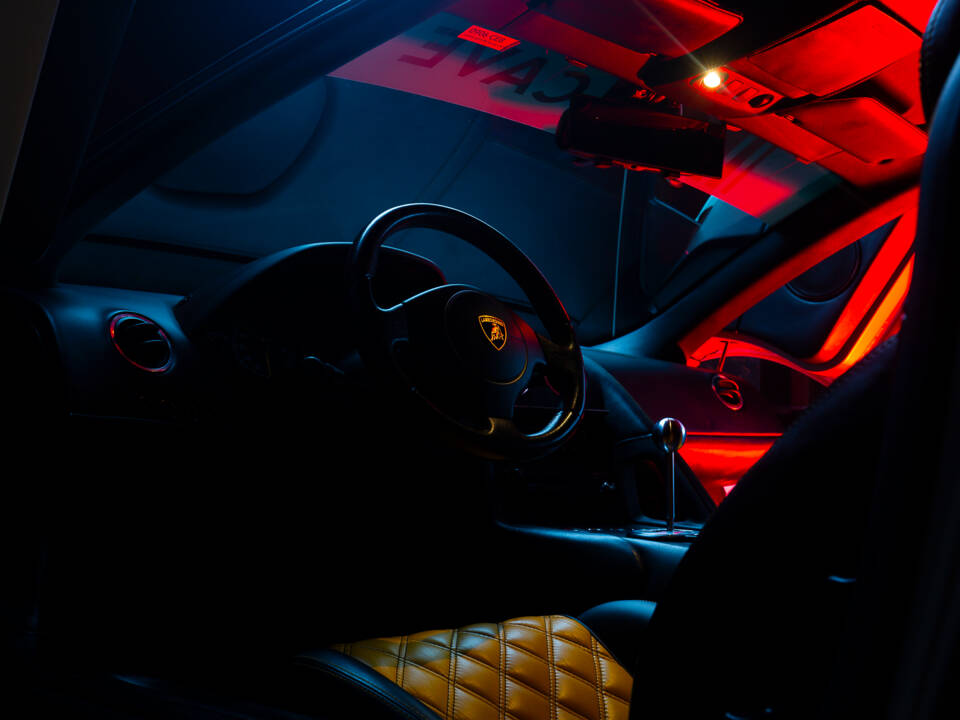 Afbeelding 7/82 van Lamborghini Murciélago (2002)