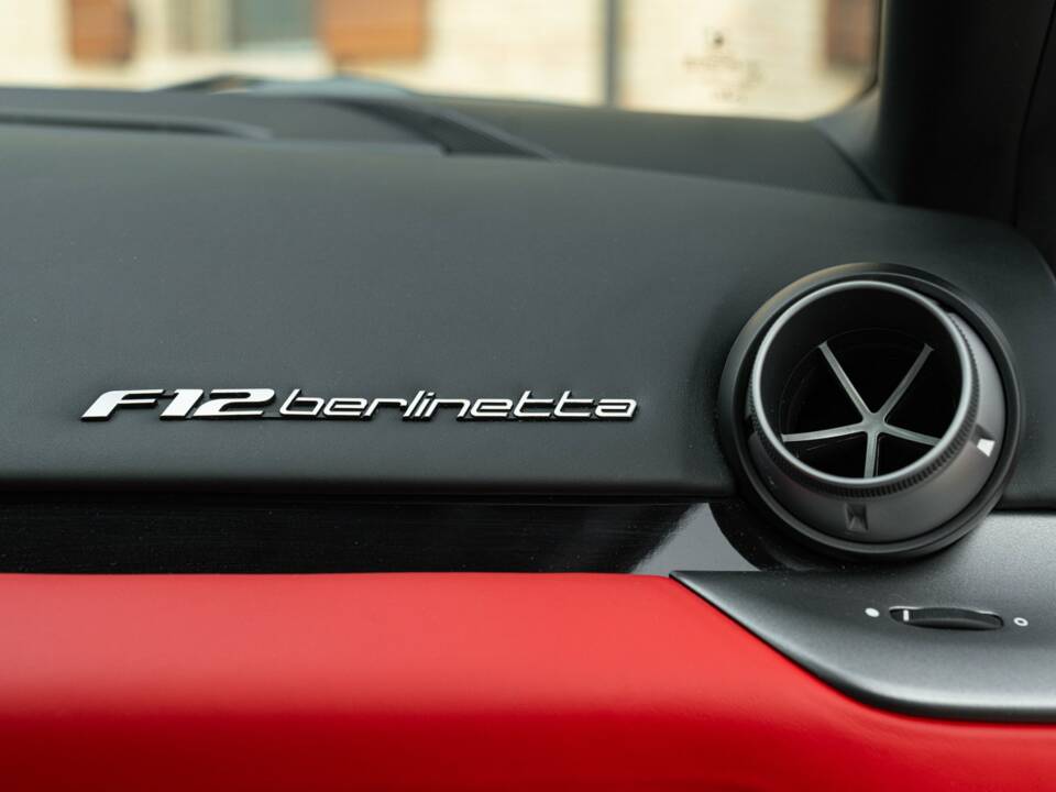 Image 47/50 of Ferrari F12berlinetta (2013)