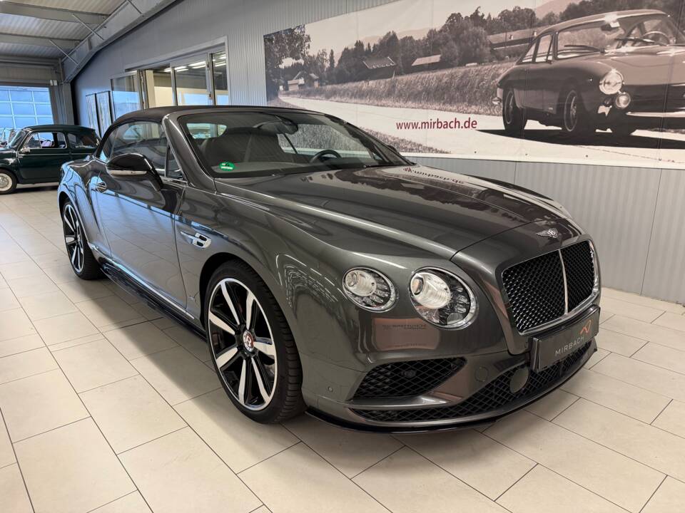 Image 8/22 of Bentley Continental GTC V8 S (2017)