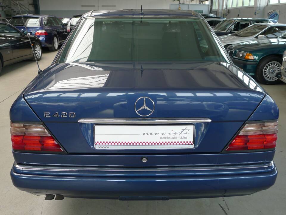 Afbeelding 26/40 van Mercedes-Benz E 420 (1993)